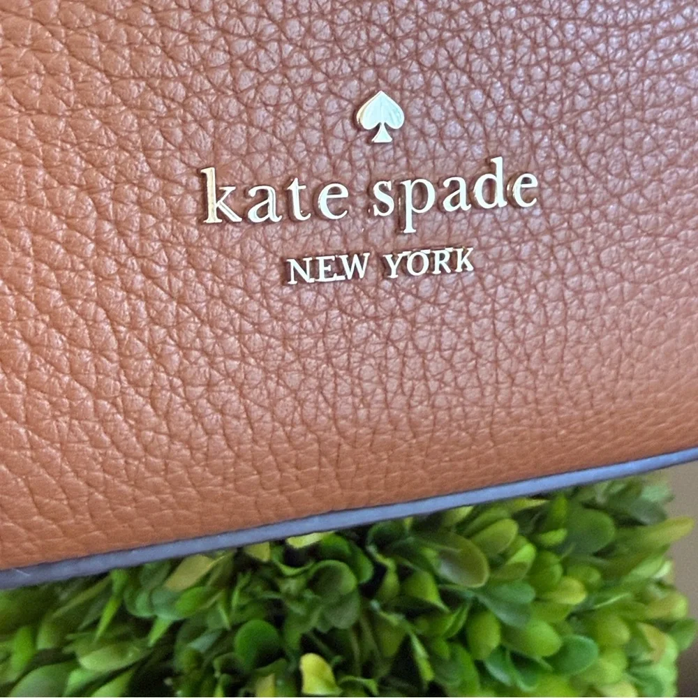 KATE SPADE ♠️ New York 🤎Leila🤎LEATHER CONVERTIBLE SMALL BUCKET BAG 🌟EUC🌟 - Picture 10 of 17
